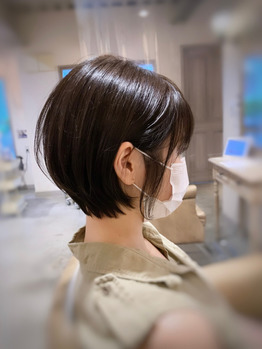 オトナ可愛いショートボブ 株式会社luxu 大阪の美容院 ネイルサロン マツエクサロン運営
