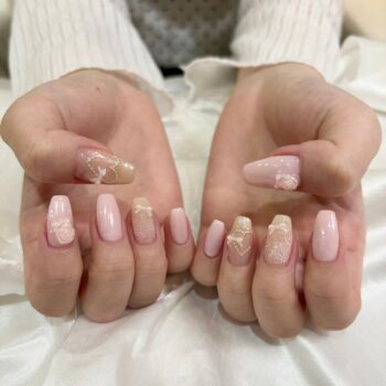 ガーリーネイル ドットデザイン 梅田