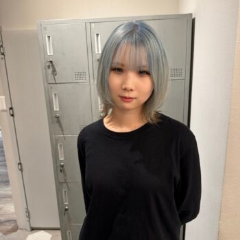水色ハイトーンカラー ヘアスタイル 天満