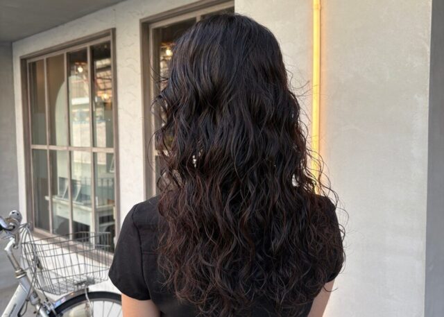 個性派パーマ ヘアスタイル 豊中