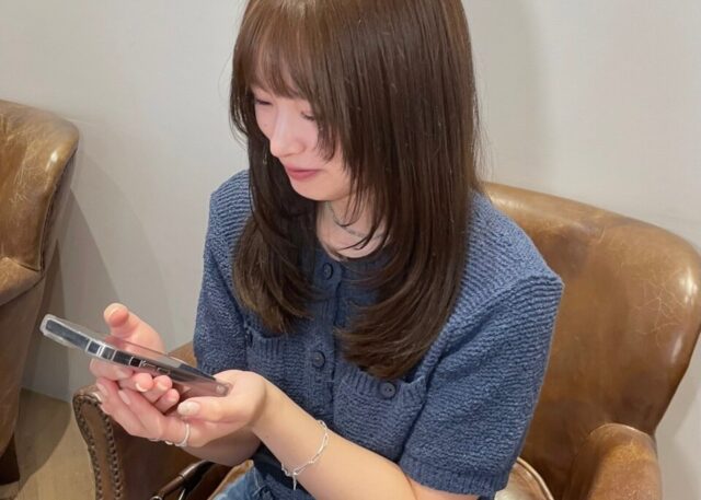 オリーブベージュ レイヤースタイル 梅田