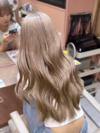 ミルクティーベージュ ハイトーンカラー 梅田