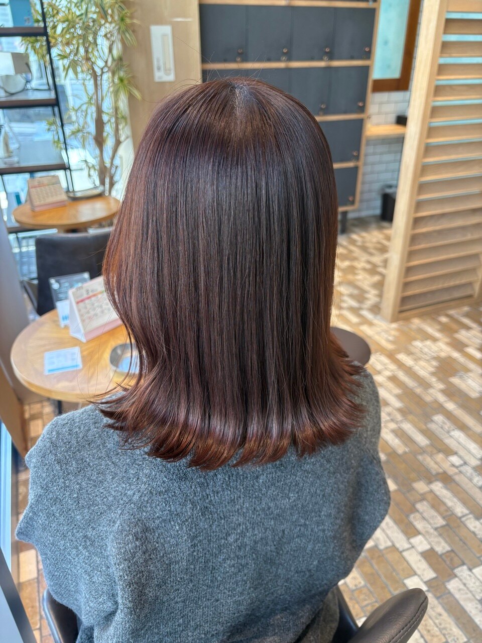 チョコレートブラウンカラー イルミナカラー 森ノ宮