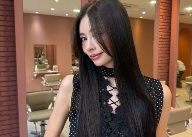ダークトーンカラー 艶髪ロング nina梅田