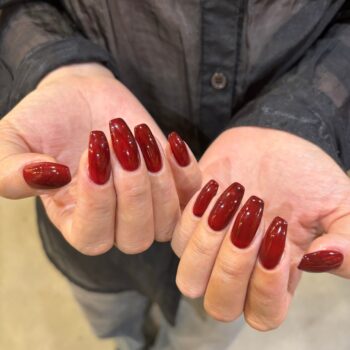 ボルドーのワンカラーネイル 秋ネイル ドレス梅田